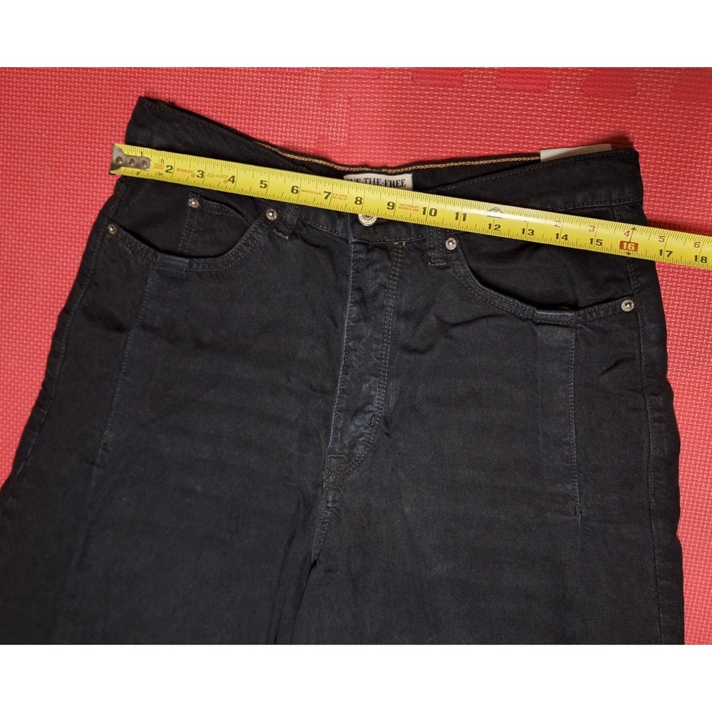 We The Free Barrel Leg Black Denim Jeans Wide Baggy High Waist Pants Woman Sz 32 - Picture 10 of 11